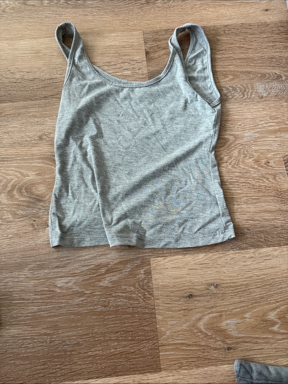 Women's Scoop Neck Tank Top - Light Gray